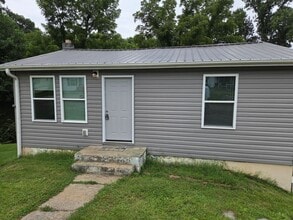 Building Photo - 1744 Granby Rd