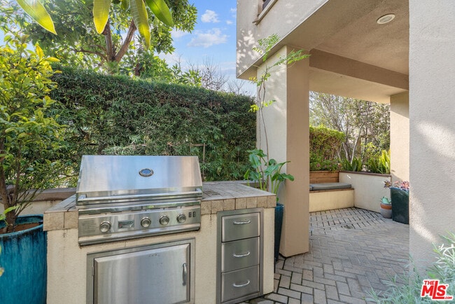 Building Photo - 12860 S Seaglass Cir