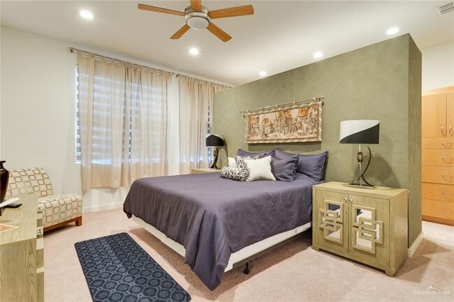 Building Photo - 15 N 43rd St