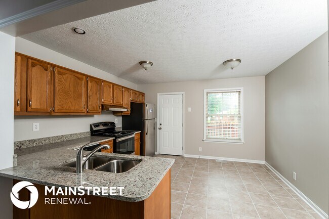 Building Photo - 9901 Lancewood Rd