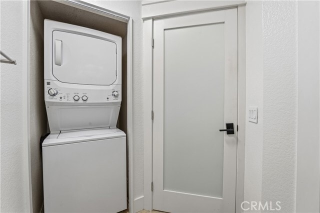 Building Photo - 5 Baycrest Pl