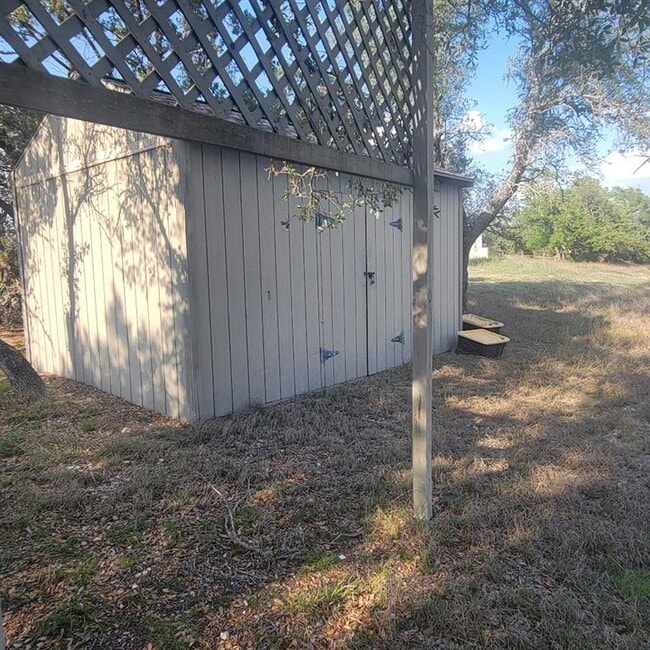Building Photo - 10501 Hill Country Skyline