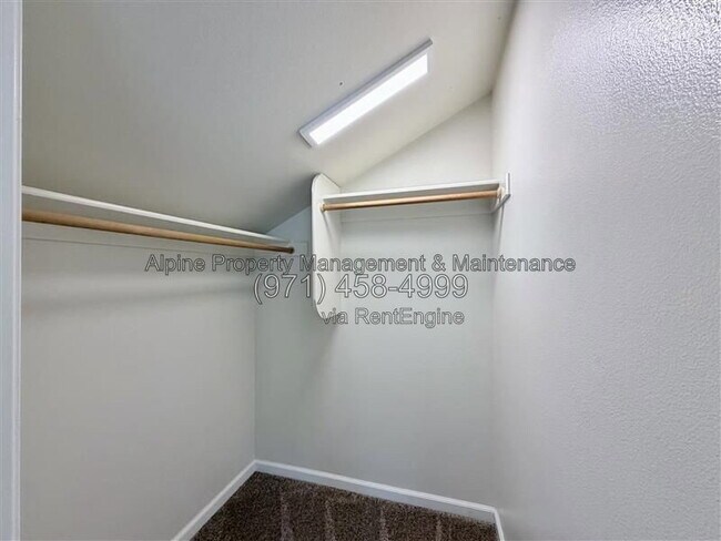 Building Photo - 13592 SW Mapleview Ln
