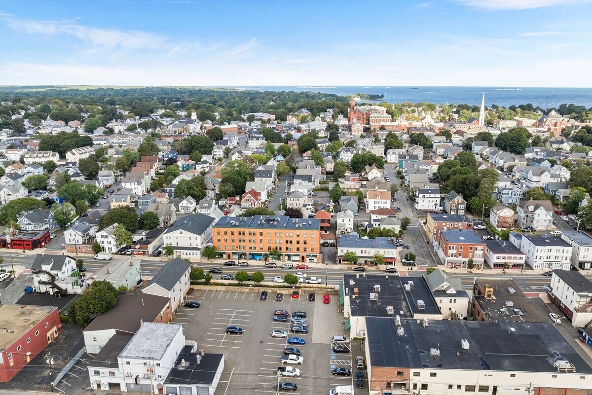 Building Photo - 315 Rantoul St