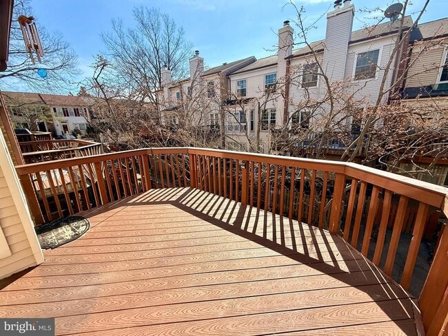 Building Photo - 6166 Wellington Commons Dr