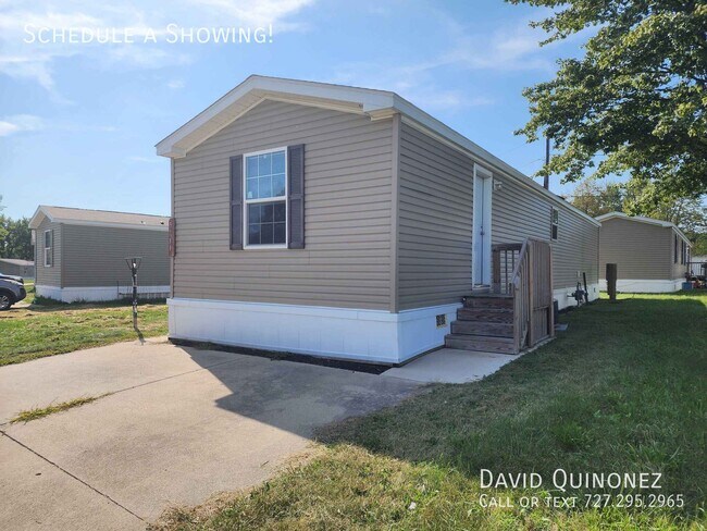 Building Photo - 5711 Heather View Ln