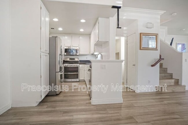 Building Photo - 1857 Monaco Dr