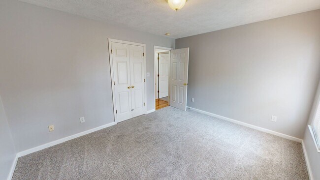 Building Photo - 3 Bedroom with BONUS Room in Jack Britt School District!