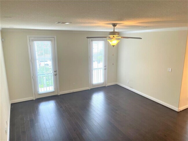 Building Photo - 1403 Adell Rose Ln