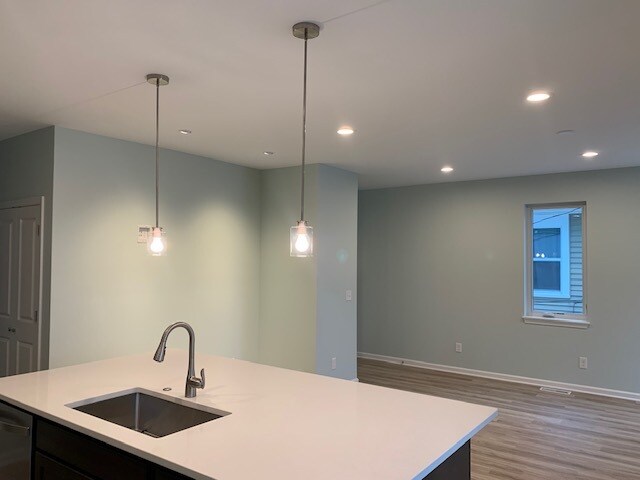 Building Photo - 2451 Thurman Ave