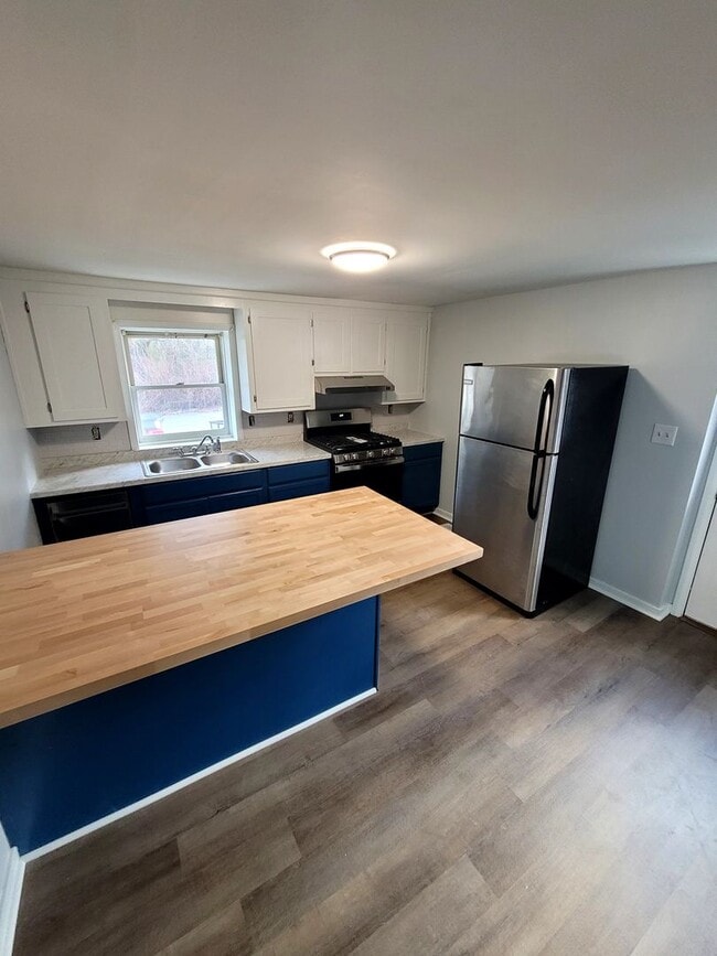 Building Photo - 3 bedroom home on cul-de-sac