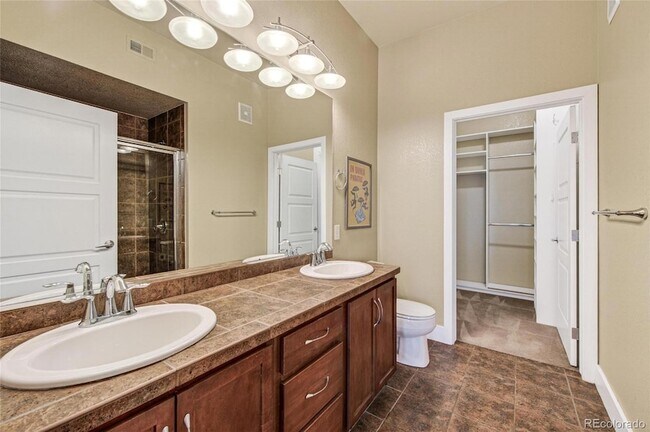 Building Photo - 10111 Inverness Main St