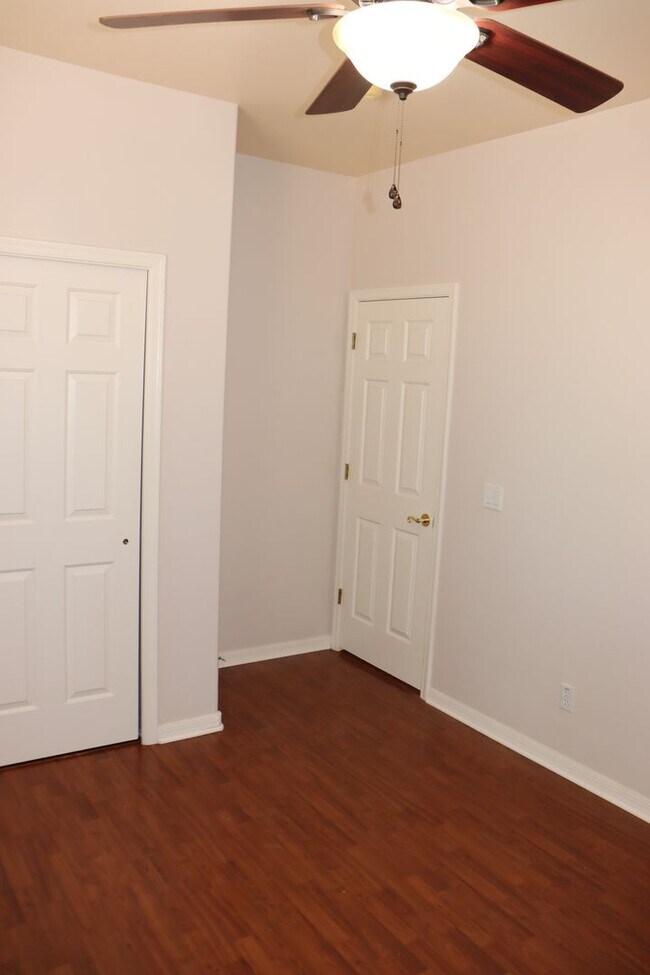 Building Photo - Beautiful West Side Home in Gated Community