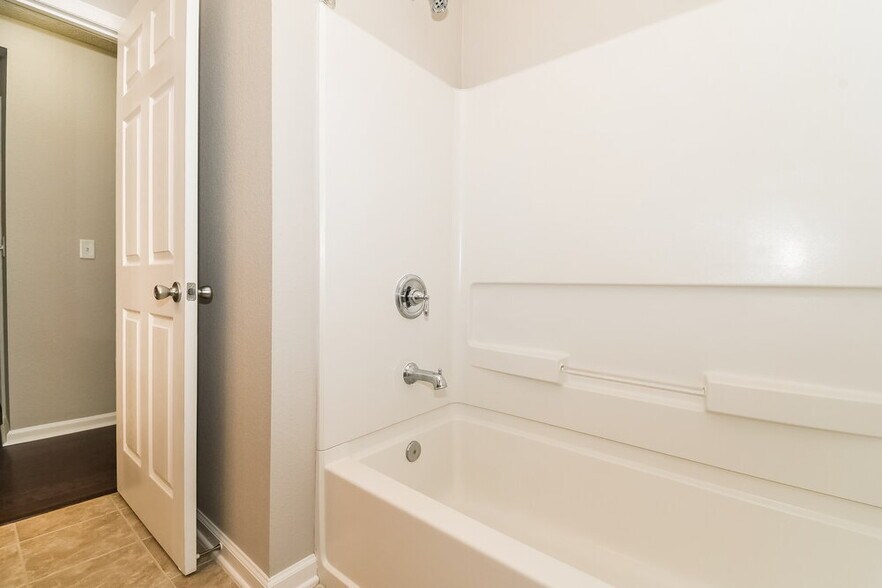 Building Photo - 7580 Cosmo Ct