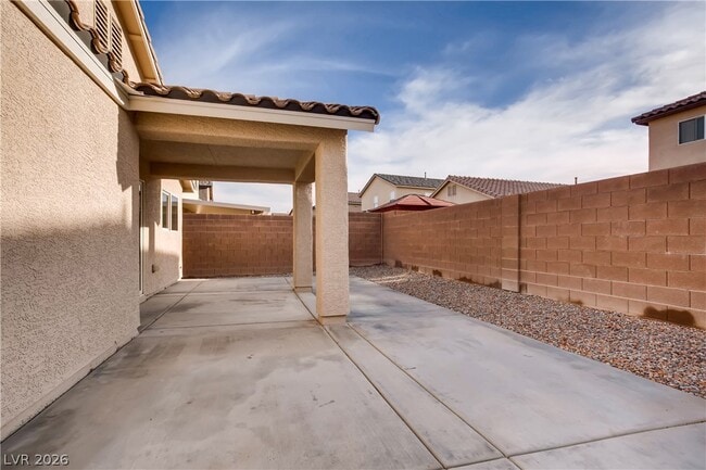 Building Photo - 8645 Palomino Ranch St