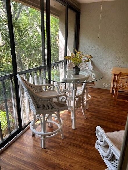 Building Photo - 1680 Brookhouse Cir