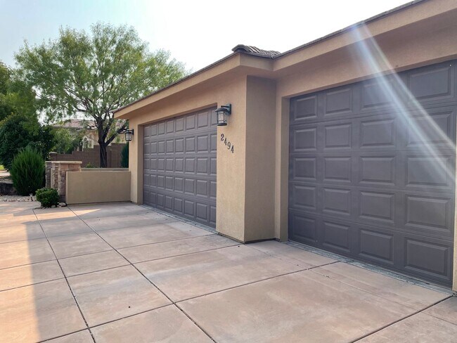 Building Photo - Great Home in LITTLE VALLEY!!!  Large yard!