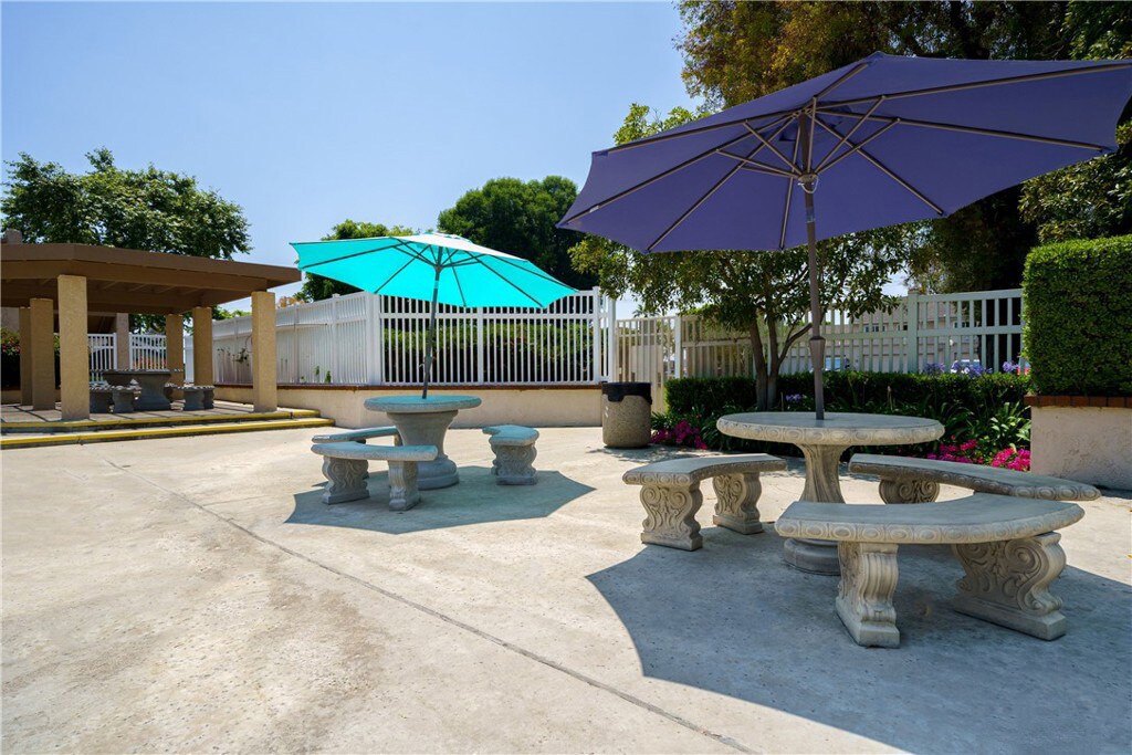 Building Photo - 1587 Gatewood Ct