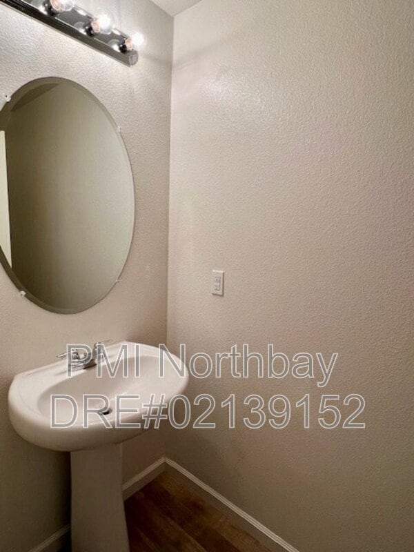 Building Photo - 1476 Descanso Ln