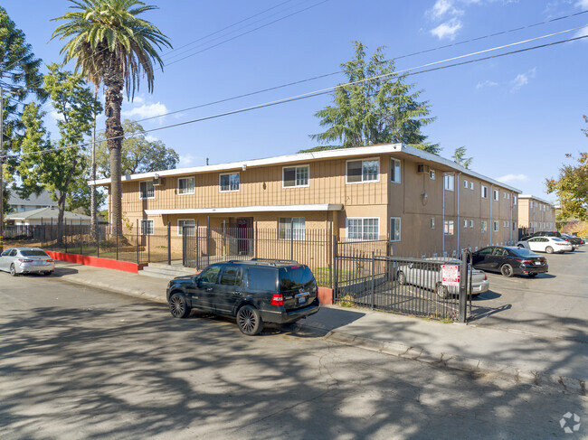 Primary Photo - Fairfield Commons