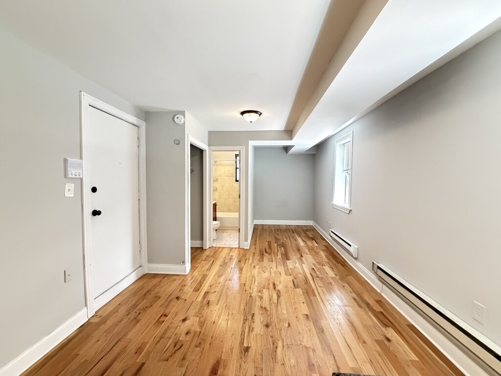 Building Photo - 2854 N Orchard St