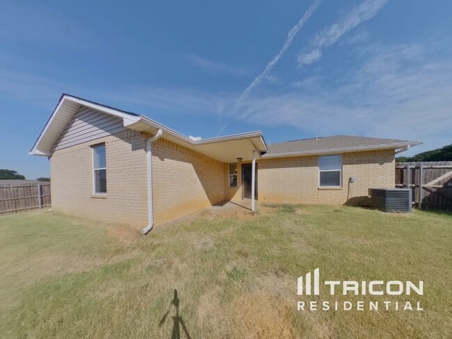 Building Photo - 215 Bobbie Ann Ct