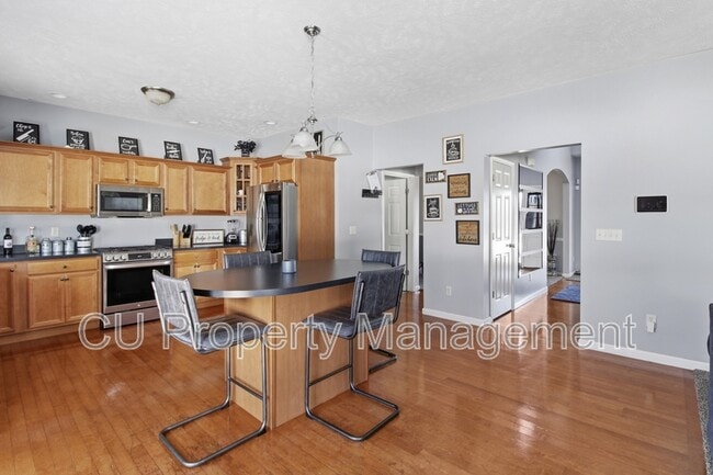 Building Photo - 2950 E Stone Creek Blvd