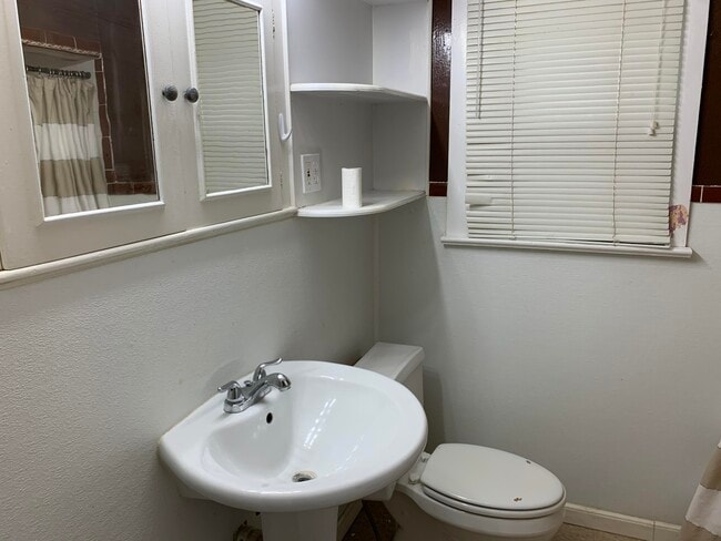 Building Photo - 2629 22nd St