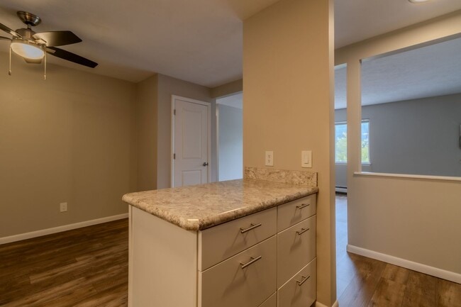 Building Photo - Live Where the City Comes Alive