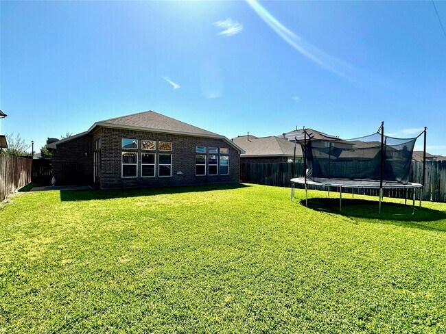 Building Photo - 2519 Horned Owl Dr