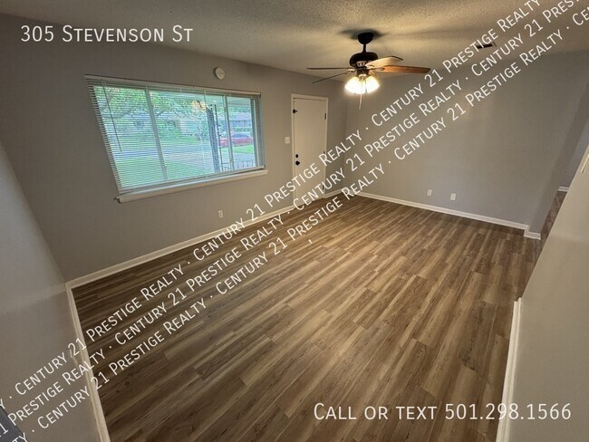 Building Photo - 305 Stevenson St