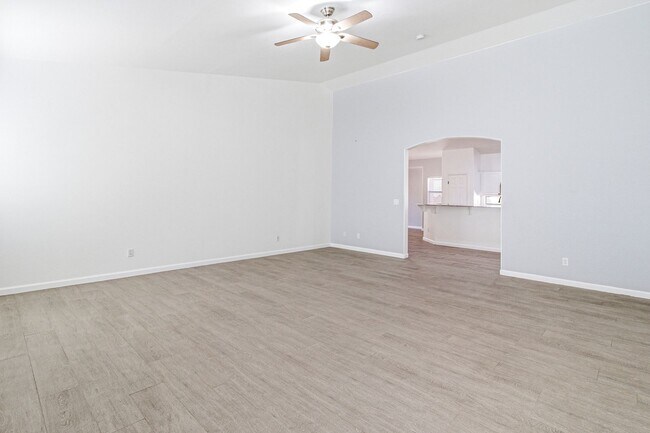 Building Photo - 8111 Desert Cloud Ave