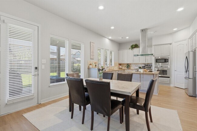 Building Photo - 18800 N Bee Cave Springs Cir