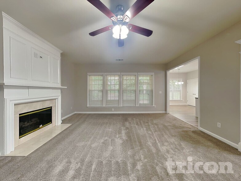 Building Photo - 6740 Waveland Dr