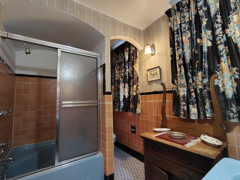 Building Photo - 35 Sisson Ave