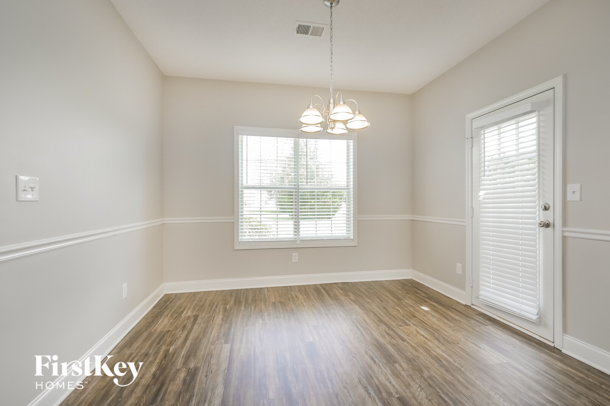 Building Photo - 117 Marshas Vineyard