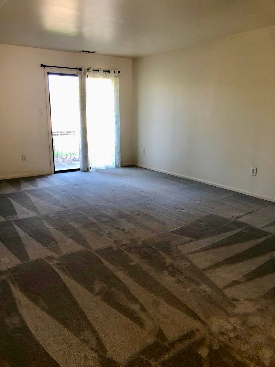 Building Photo - 404 Woodbridge Commons Way