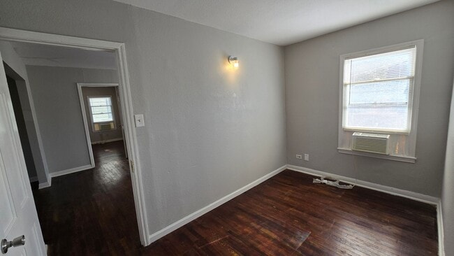 Building Photo - 323 Claremont Ave