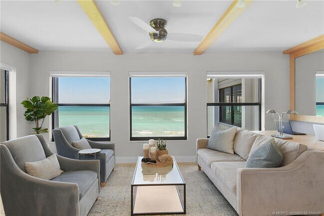 Building Photo - 1289 NE Ocean Blvd