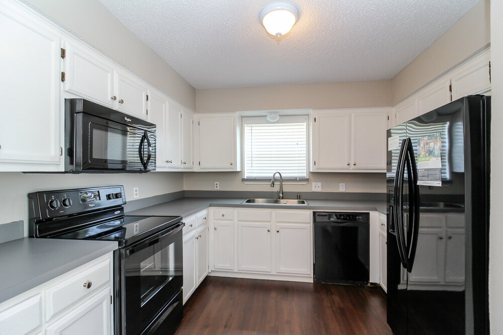 Building Photo - 6419 Twin Spruce Ct