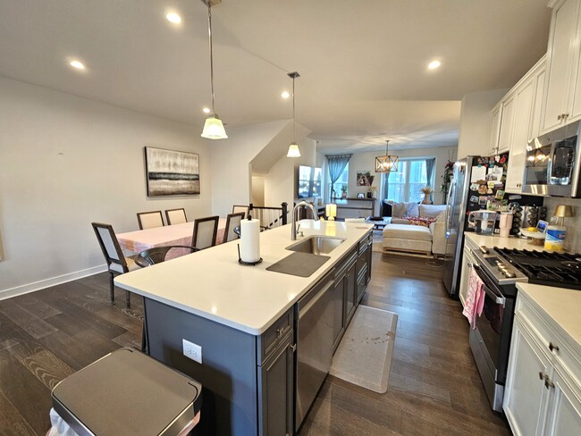 Building Photo - 15 Stinson Rd