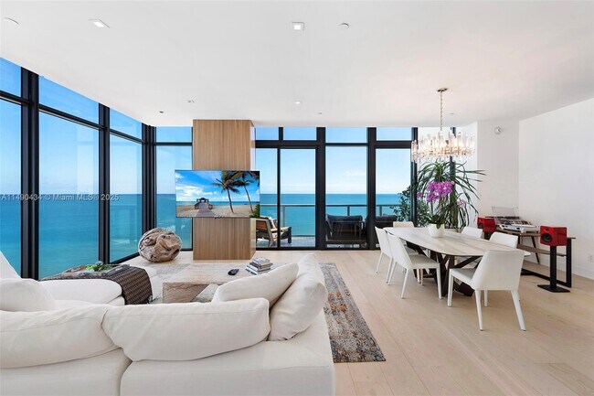 Building Photo - 2201 Collins Ave