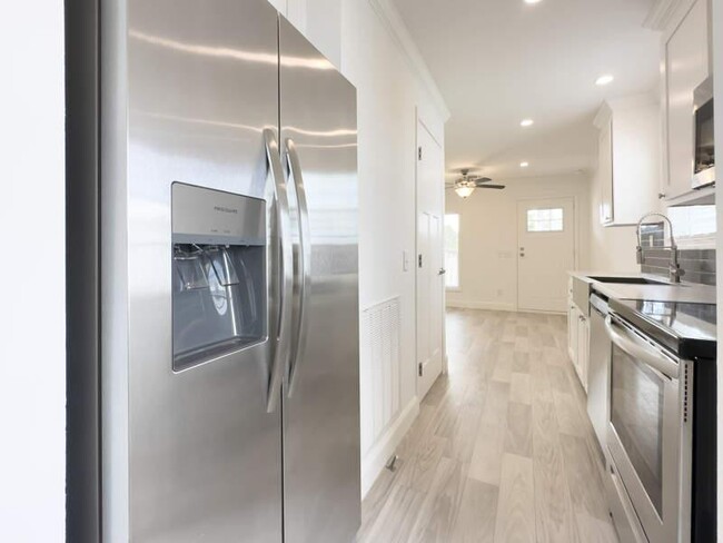 Building Photo - 34 Betty Dr