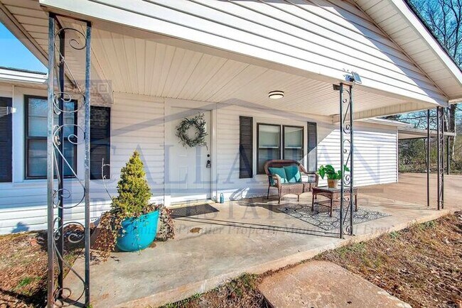 Building Photo - Ferndale 3 Bedroom Home