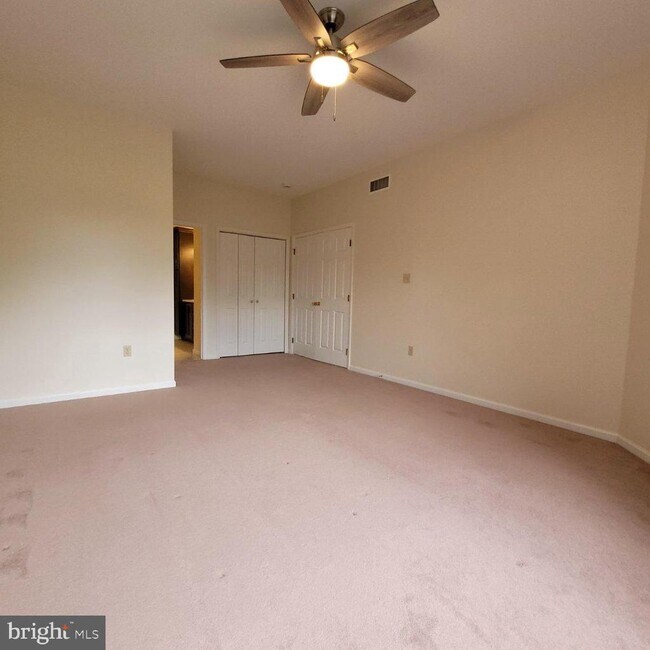 Building Photo - 138 Hawthorne Ct