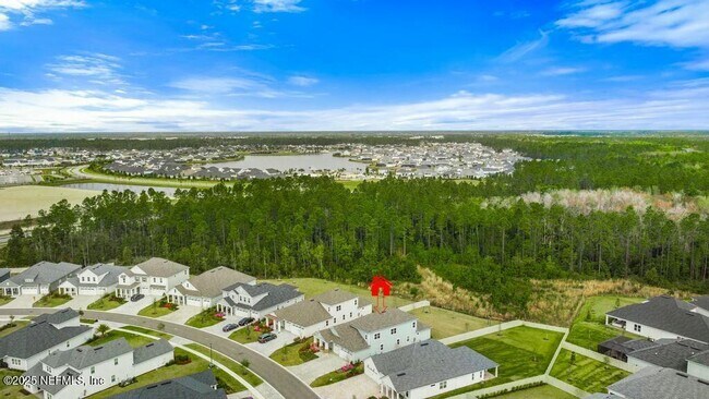 Building Photo - 113 Daymark Ln