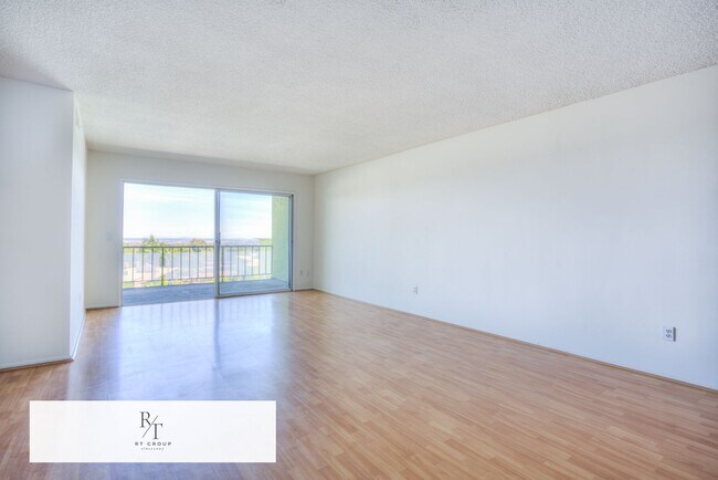 Building Photo - Spacious 2-Bedroom, 2-Bathroom Unit in Prime Monterey Park