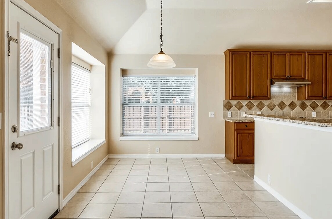 Building Photo - 11431 Wovenedge Ct