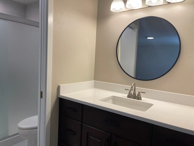 Building Photo - 4579 N Wisteria Pl