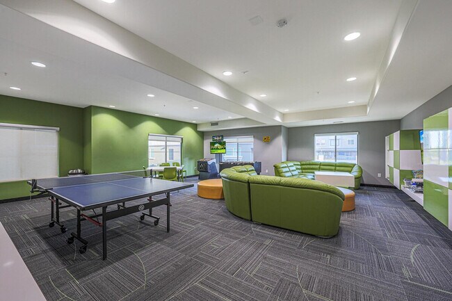 Building Photo - 5350 E Deer Valley Dr